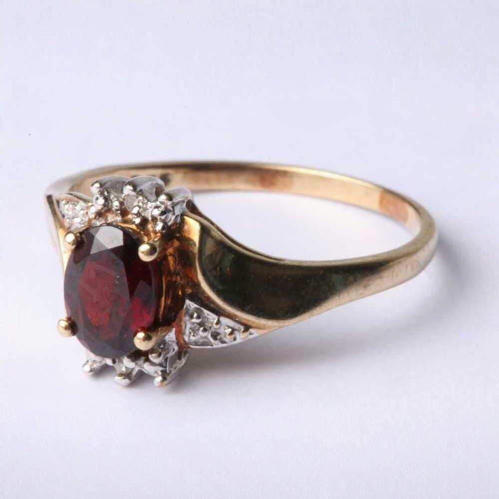 Vintage Gold Garnet and Diamond Set Ring