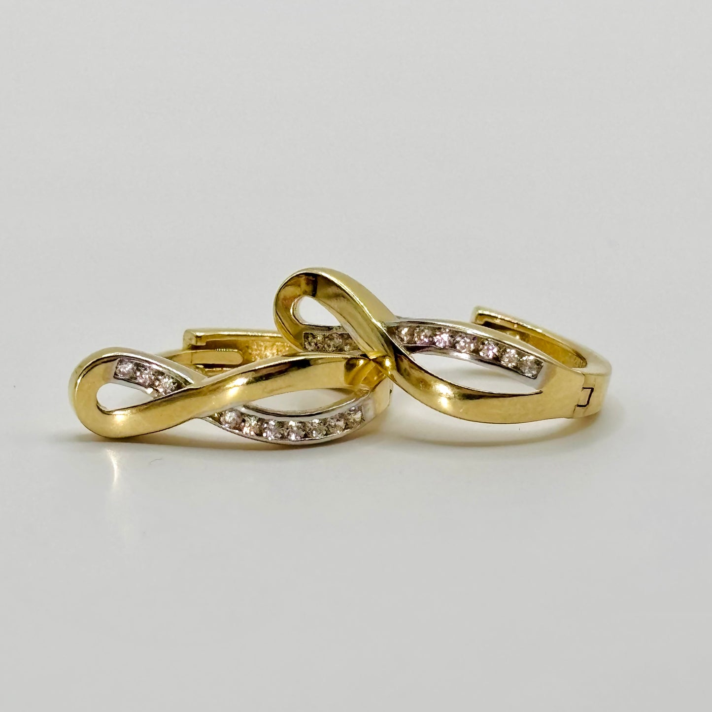 Vintage Gold Stud Earrings with Diamonds