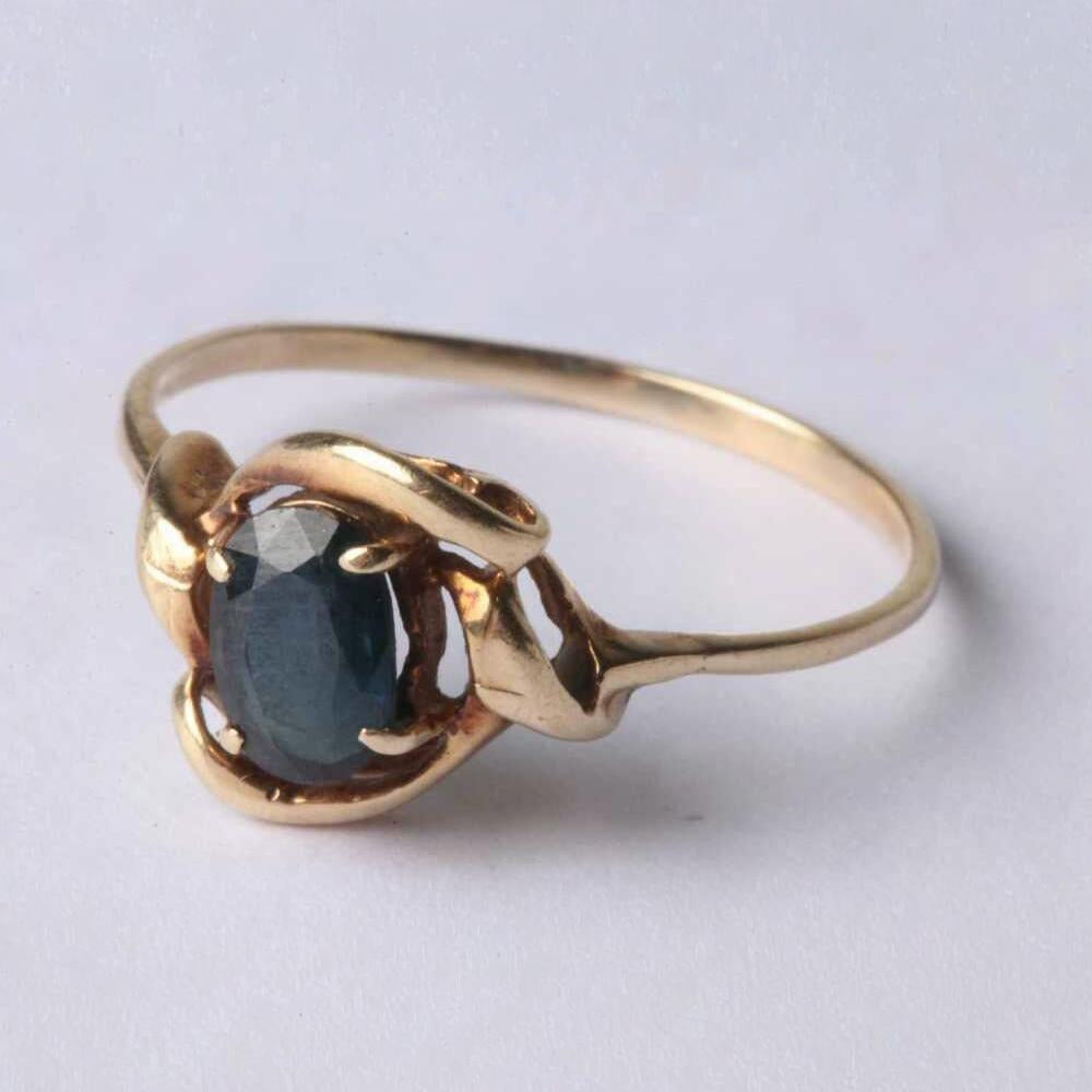Vintage Gold Sapphire Ring