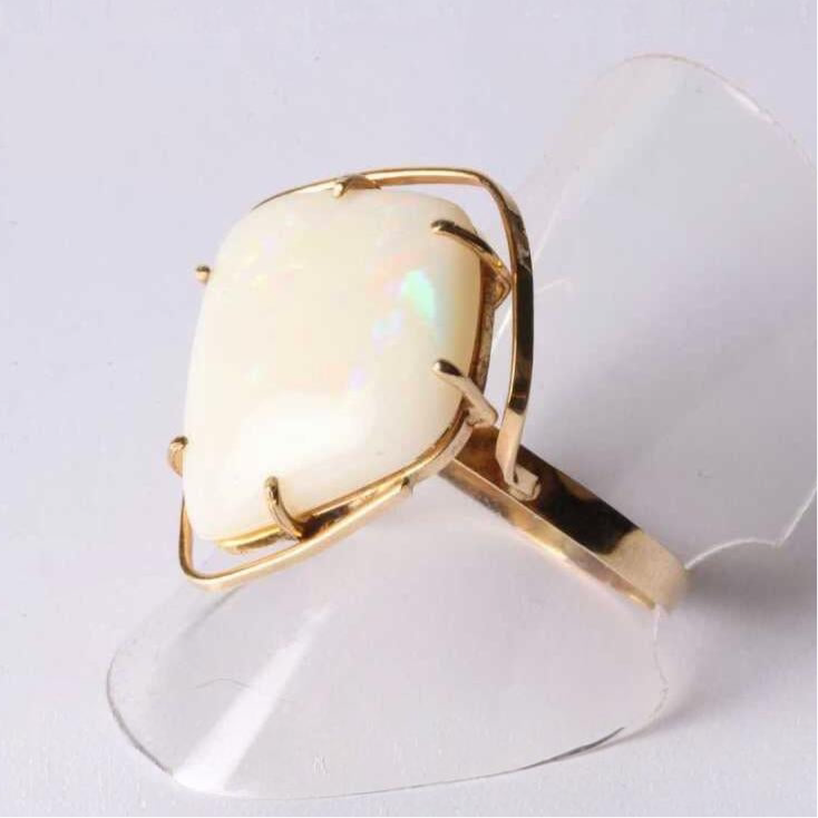 Vintage Gold Opal Set Ring