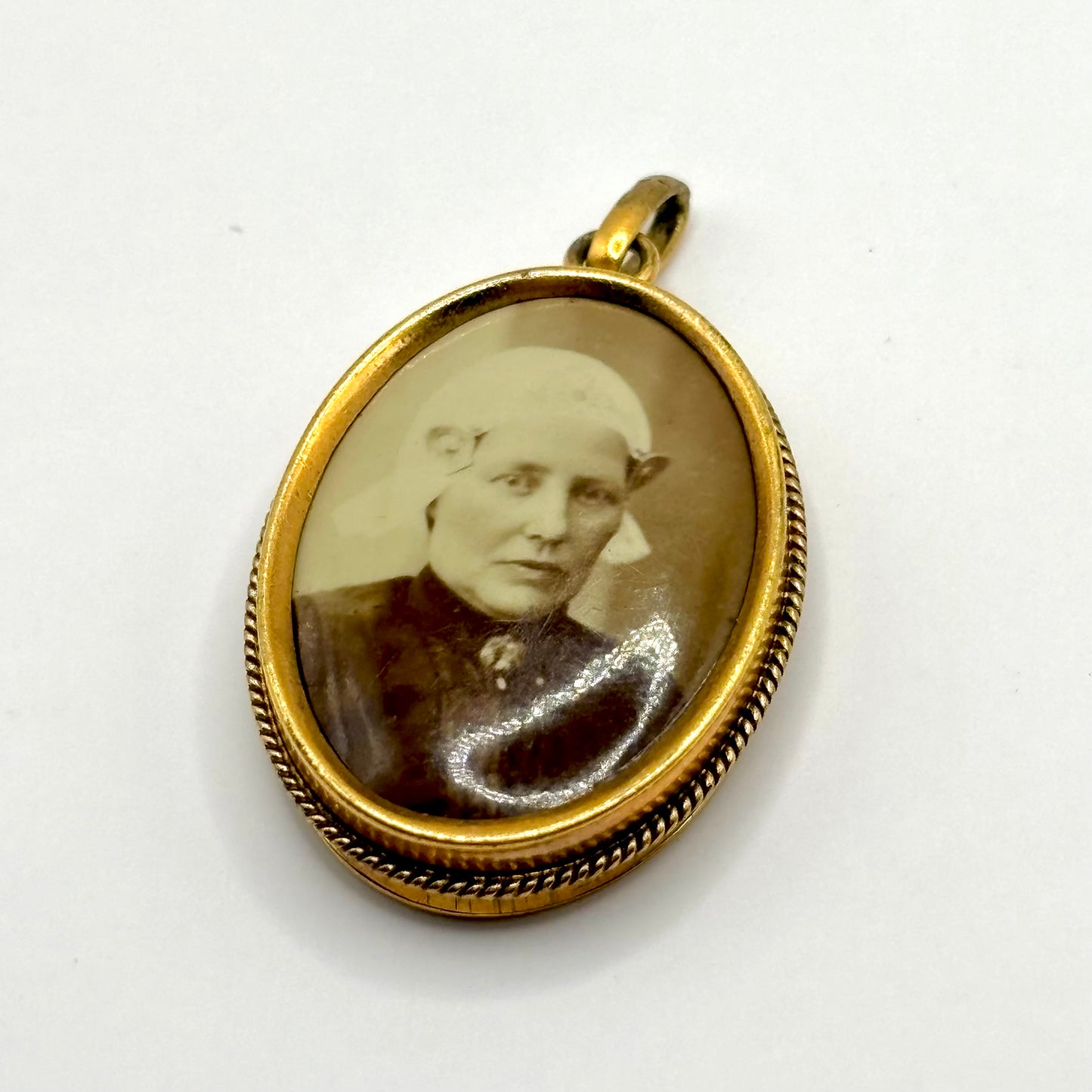 Antique Gold Portrait Locket