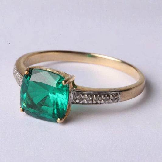 Vintage Gold Emerald and Diamond Set Ring