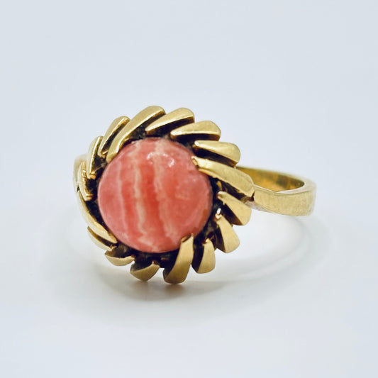 Vintage Gold Ring set with a Cabochon Cut Stripe Agate